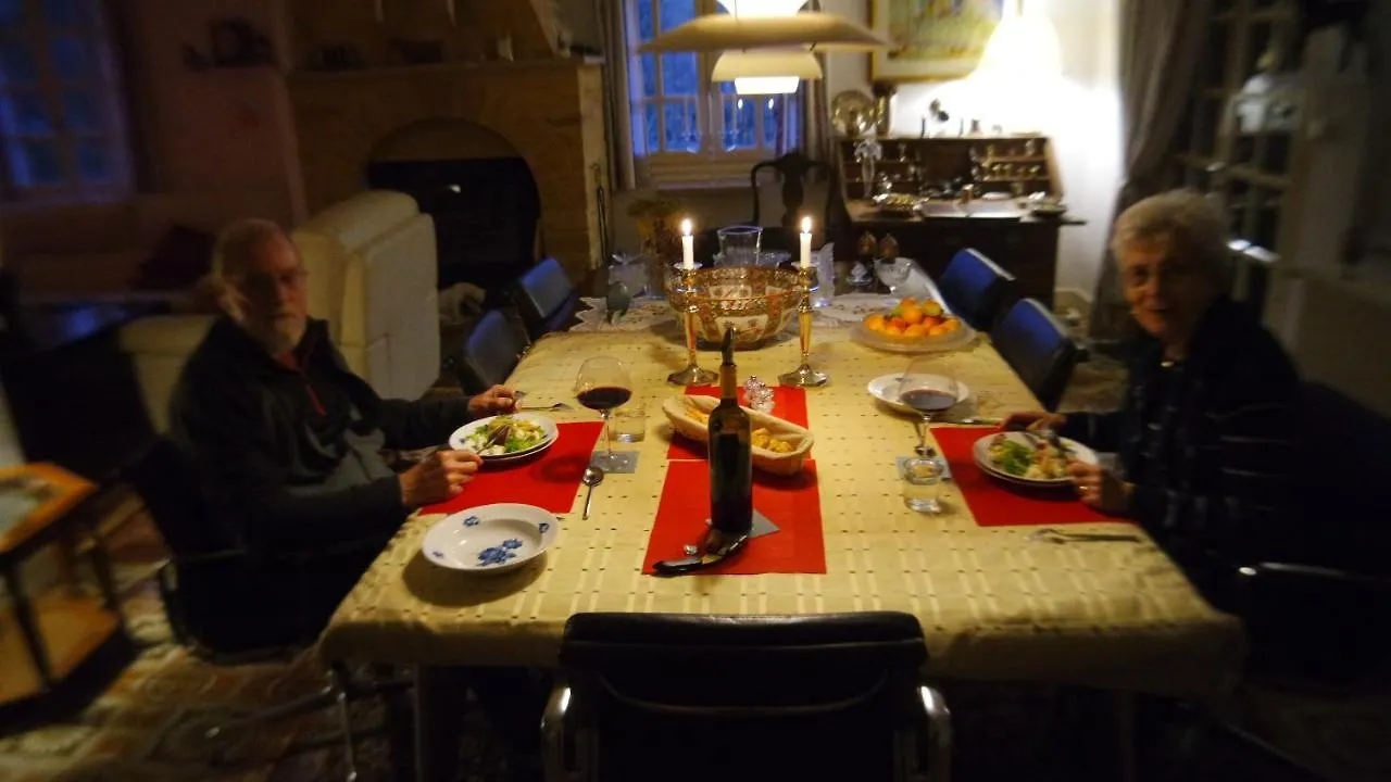 Le Balcon Des Jasses Bed and Breakfast Espere