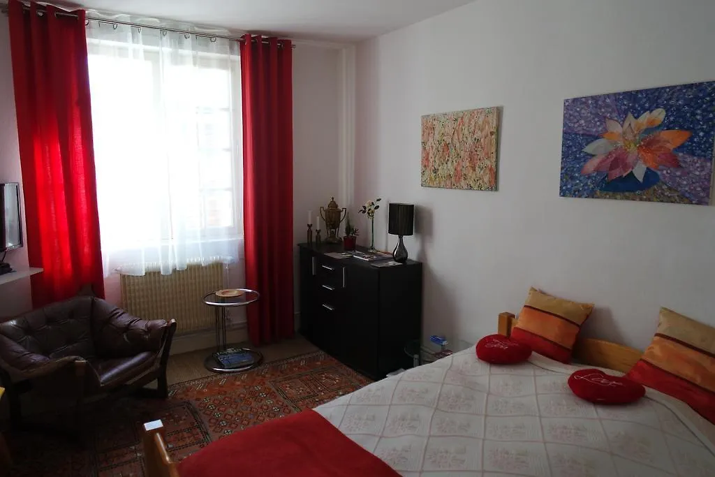 Le Balcon Des Jasses Bed and Breakfast Espere Bed & Breakfast