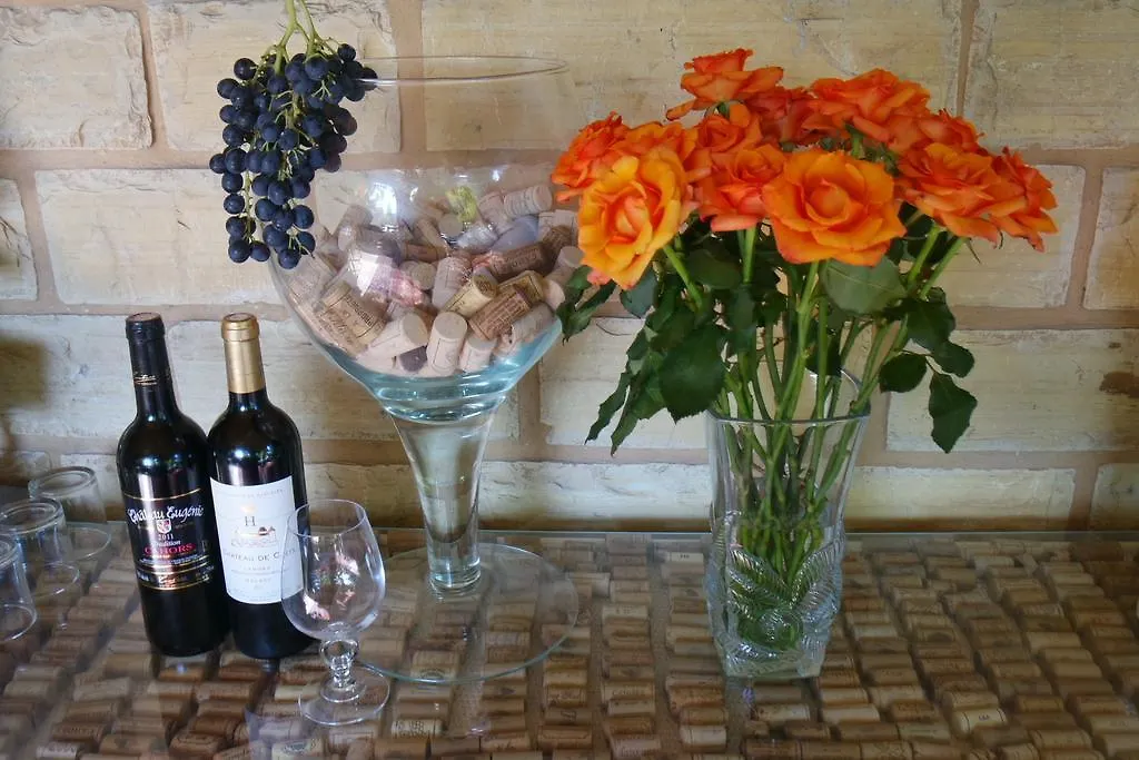 Le Balcon Des Jasses Bed and Breakfast Espere
