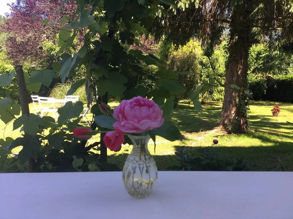 Le Balcon Des Jasses Bed and Breakfast Espere 4*,