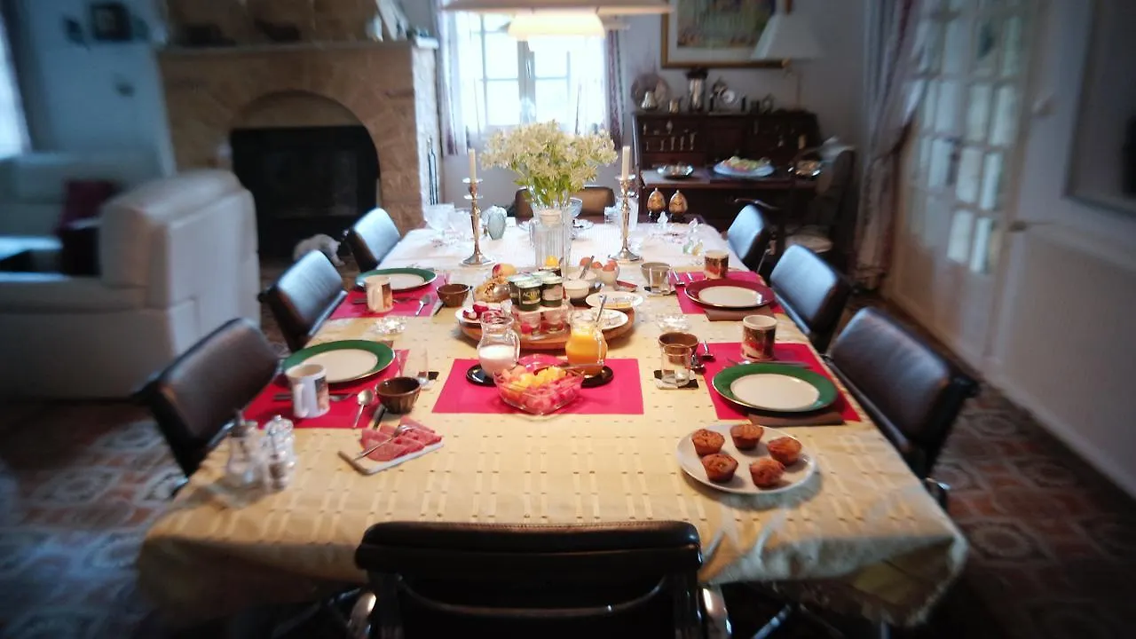 Le Balcon Des Jasses Bed and Breakfast Espere