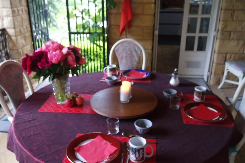 Le Balcon Des Jasses Bed & Breakfast Espere