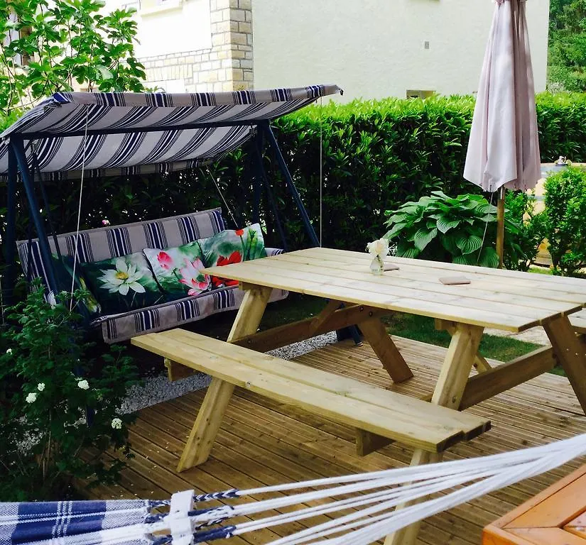 Le Balcon Des Jasses Bed & Breakfast Espere 4*,